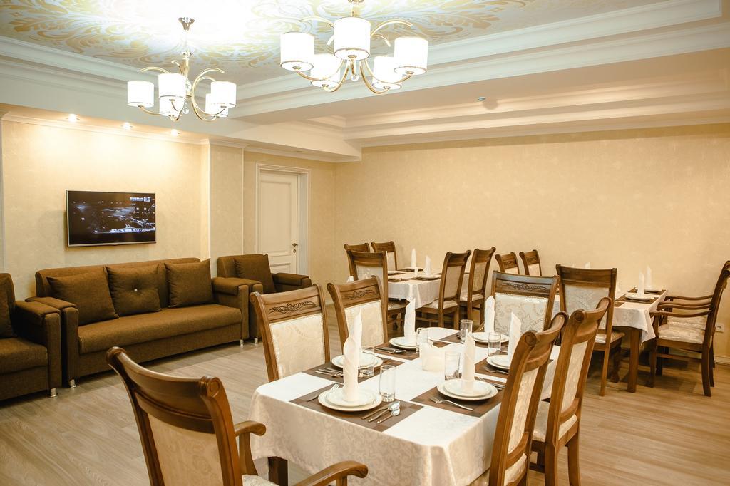 Luxury House Hotel Shymkent Bagian luar foto