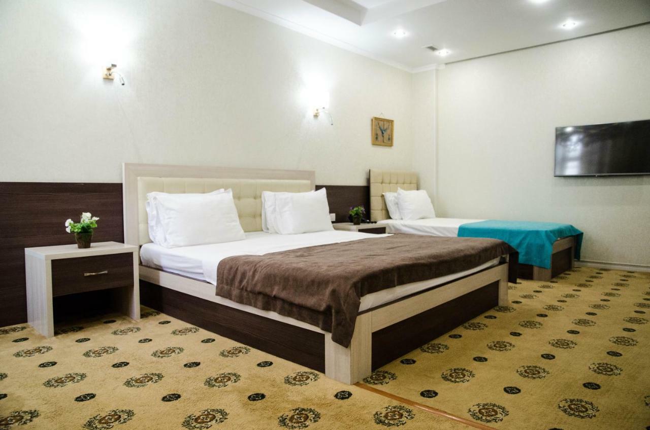 Luxury House Hotel Shymkent Bagian luar foto